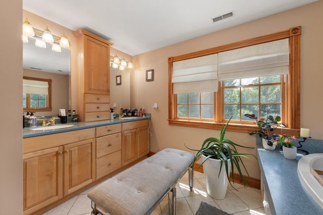 12 Pheasant Lane, New Boston, NH 03070