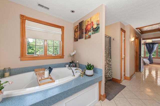 12 Pheasant Lane, New Boston, NH 03070