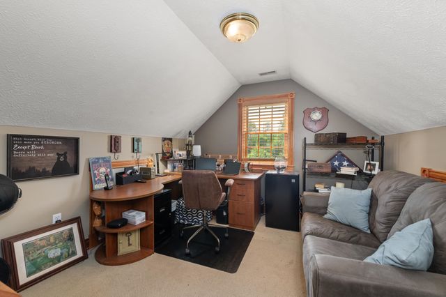 12 Pheasant Lane, New Boston, NH 03070