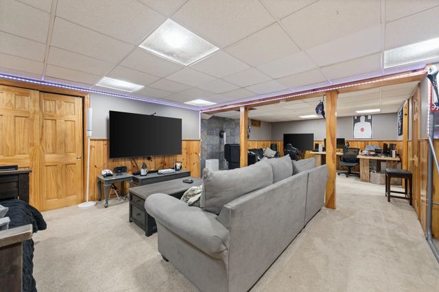 12 Pheasant Lane, New Boston, NH 03070