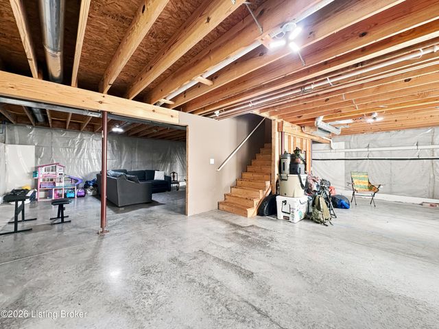 141 S River Crest, Mt Washington, KY 40047