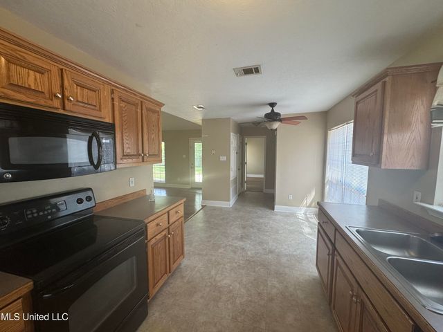 35 Cedar Wood Drive, Perkinston, MS 39573