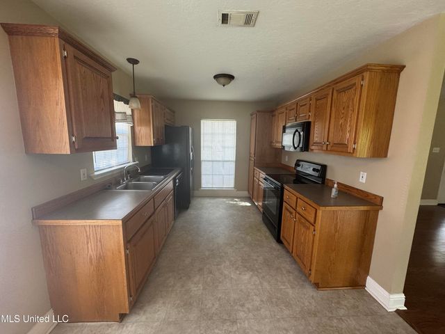 35 Cedar Wood Drive, Perkinston, MS 39573