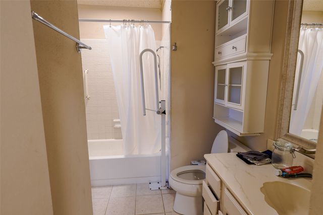 2800 Keller Springs Road 1D, Carrollton, TX 75006