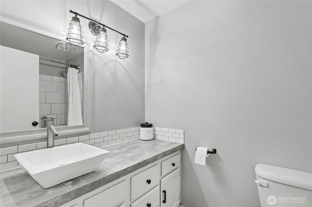 9807 Overlook Drive NW, Olympia, WA 98502