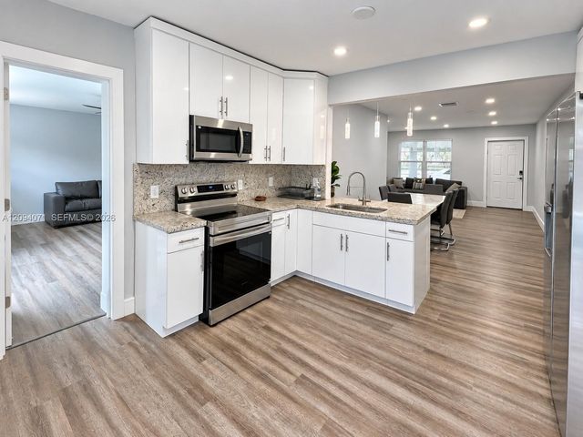 6831 Sheridan Street, Hollywood, FL 33024