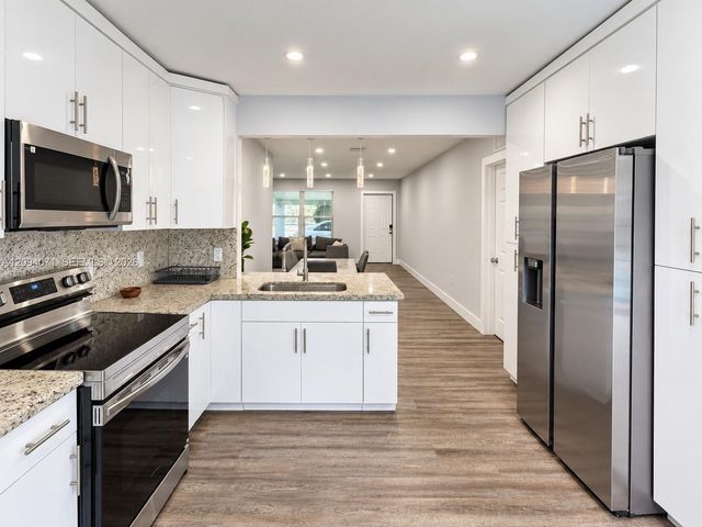 6831 Sheridan Street, Hollywood, FL 33024