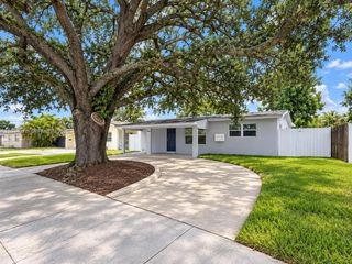 6831 Sheridan Street, Hollywood, FL 33024