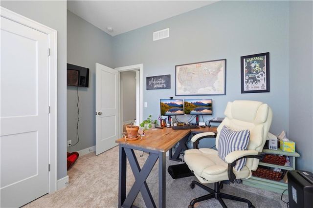 1122 SW Cheshire Drive, Lee's Summit, MO 64083