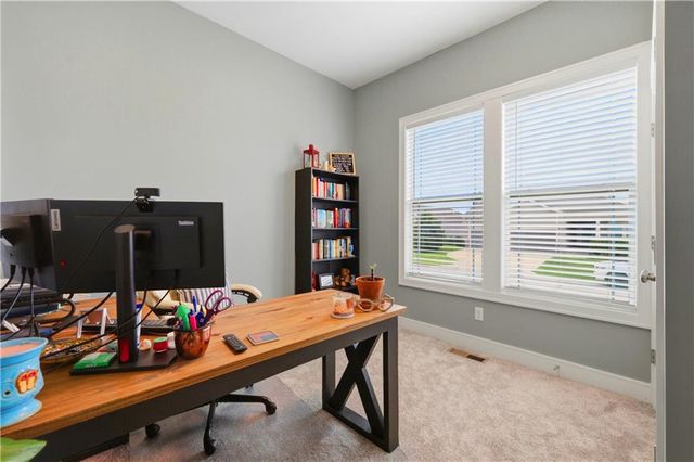 1122 SW Cheshire Drive, Lee's Summit, MO 64083