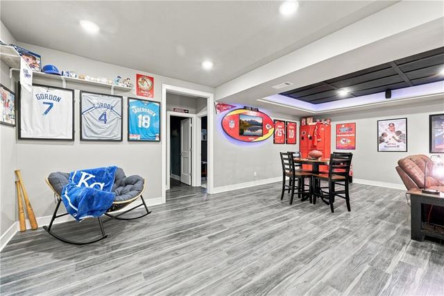 1122 SW Cheshire Drive, Lee's Summit, MO 64083