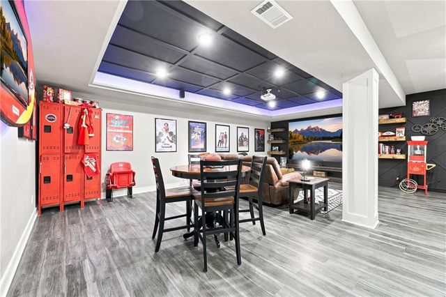 1122 SW Cheshire Drive, Lee's Summit, MO 64083