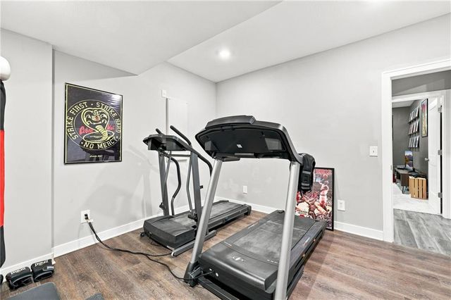 1122 SW Cheshire Drive, Lee's Summit, MO 64083
