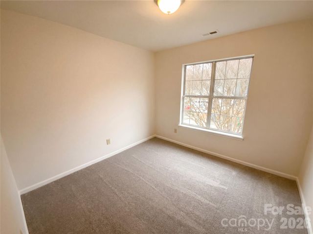 5719 Rocbridge Lane, Charlotte, NC 28208