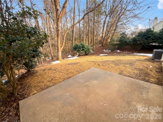 5719 Rocbridge Lane, Charlotte, NC 28208