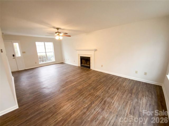 5719 Rocbridge Lane, Charlotte, NC 28208