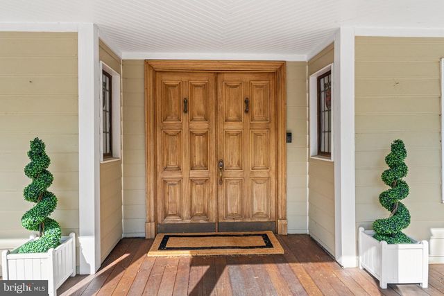 7831 SOUTHDOWN RD, Alexandria, VA 22308