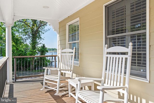 7831 SOUTHDOWN RD, Alexandria, VA 22308