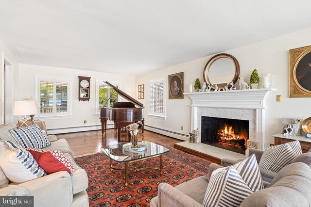 7831 SOUTHDOWN RD, Alexandria, VA 22308