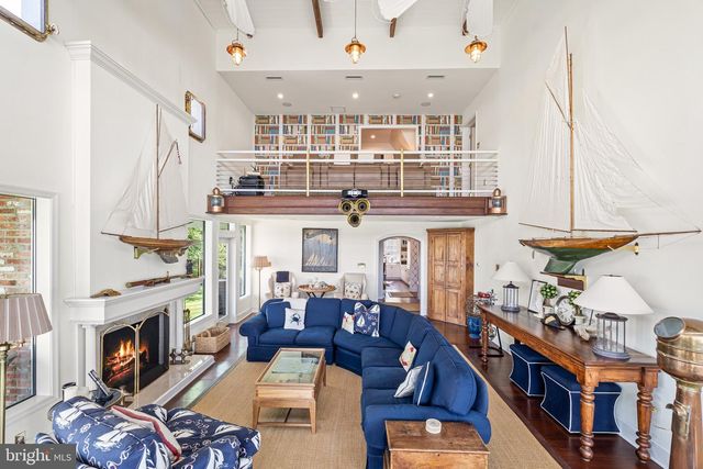 7831 SOUTHDOWN RD, Alexandria, VA 22308