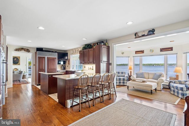 7831 SOUTHDOWN RD, Alexandria, VA 22308