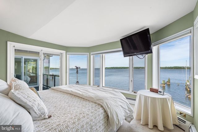 7831 SOUTHDOWN RD, Alexandria, VA 22308