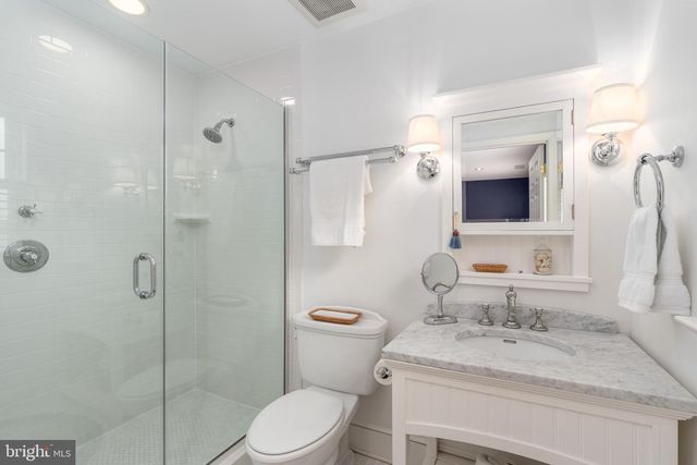 7831 SOUTHDOWN RD, Alexandria, VA 22308