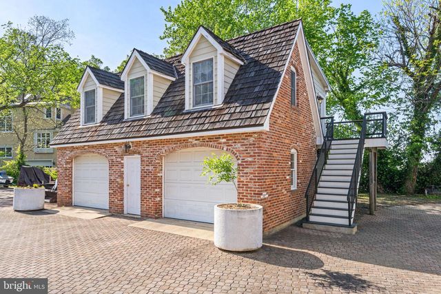 7831 SOUTHDOWN RD, Alexandria, VA 22308