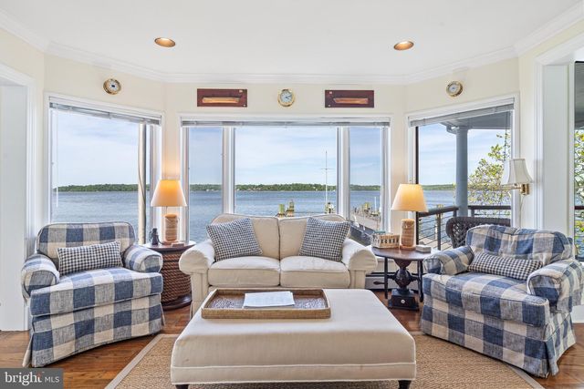 7831 SOUTHDOWN RD, Alexandria, VA 22308