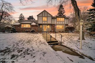 3781 Sandlewood Drive, Okemos, MI 48864