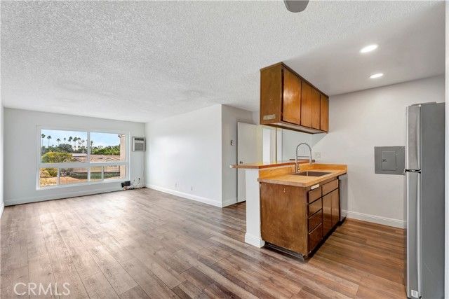 5585 E Pacific Coast HWY 342, Long Beach, CA 90804