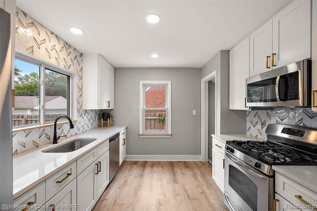 3022 N Blair Avenue, Royal Oak, MI 48073