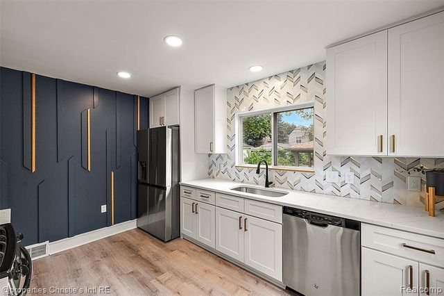3022 N Blair Avenue, Royal Oak, MI 48073