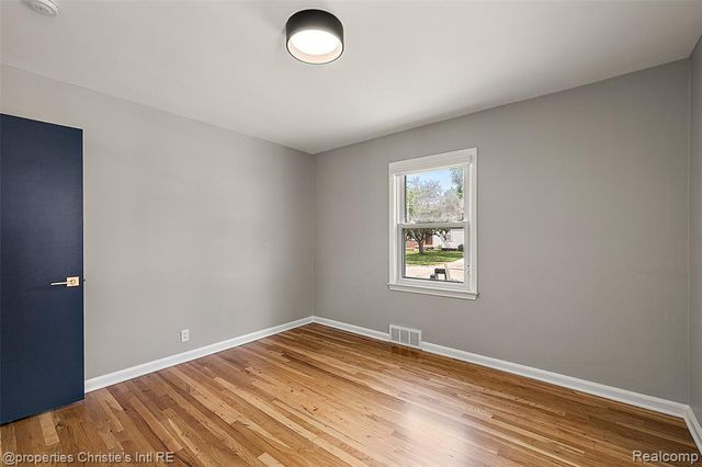 3022 N Blair Avenue, Royal Oak, MI 48073