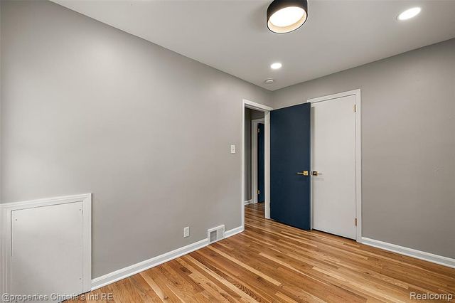 3022 N Blair Avenue, Royal Oak, MI 48073