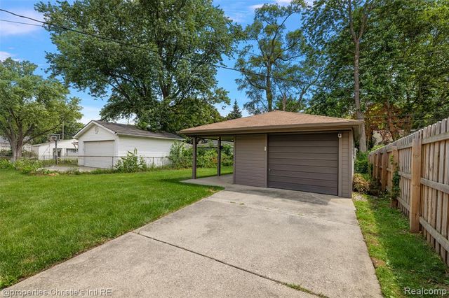 3022 N Blair Avenue, Royal Oak, MI 48073