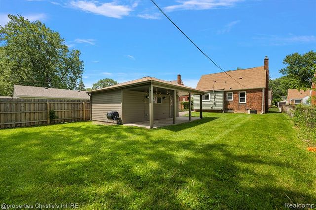 3022 N Blair Avenue, Royal Oak, MI 48073