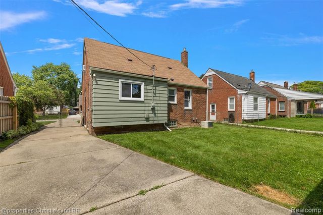 3022 N Blair Avenue, Royal Oak, MI 48073