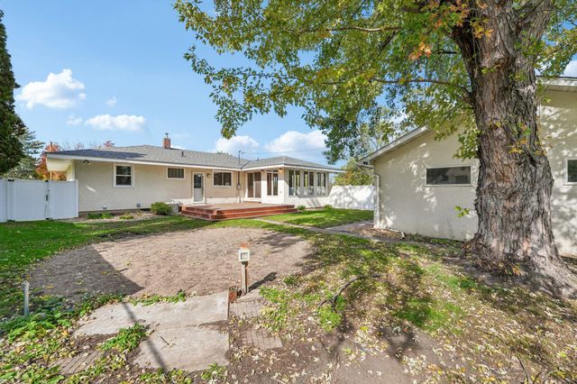 585 9th Street N, Bayport, MN 55003