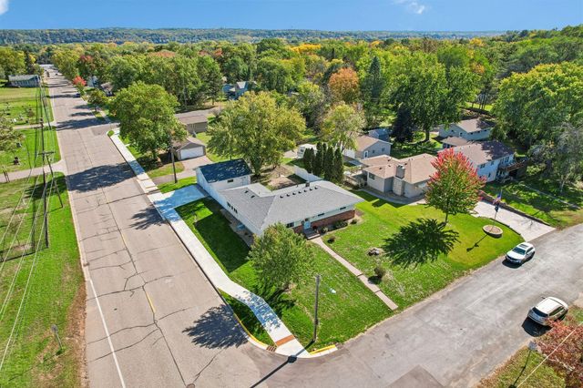 585 9th Street N, Bayport, MN 55003