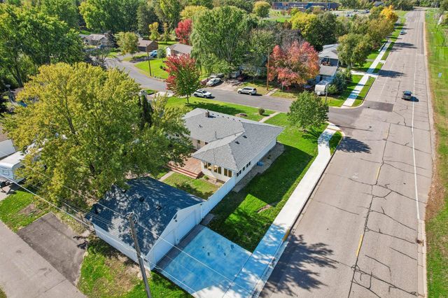 585 9th Street N, Bayport, MN 55003
