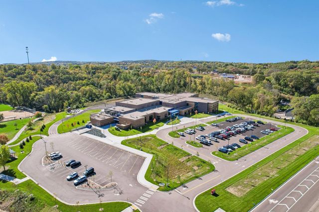 585 9th Street N, Bayport, MN 55003