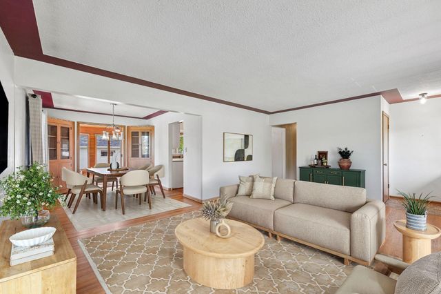585 9th Street N, Bayport, MN 55003