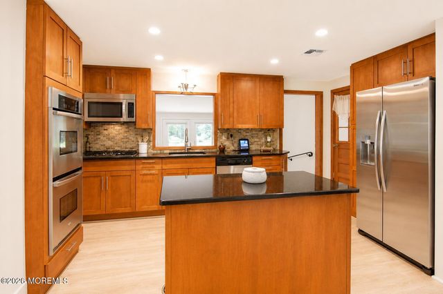 85 Swartzel Drive, Middletown, NJ 07748