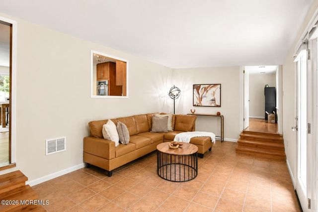 85 Swartzel Drive, Middletown, NJ 07748