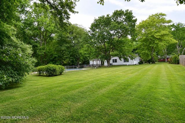 85 Swartzel Drive, Middletown, NJ 07748
