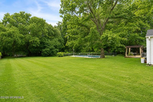 85 Swartzel Drive, Middletown, NJ 07748