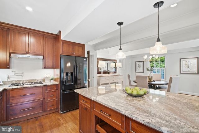 6424 BROAD ST, Bethesda, MD 20816