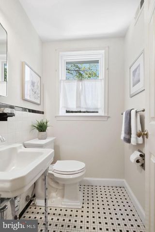 6424 BROAD ST, Bethesda, MD 20816