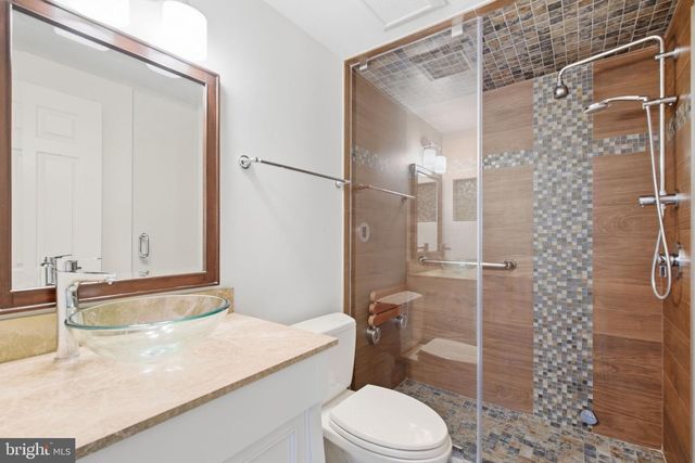 6424 BROAD ST, Bethesda, MD 20816